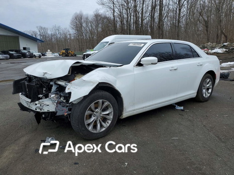 Chrysler 300 2015 - Image 1 of 13