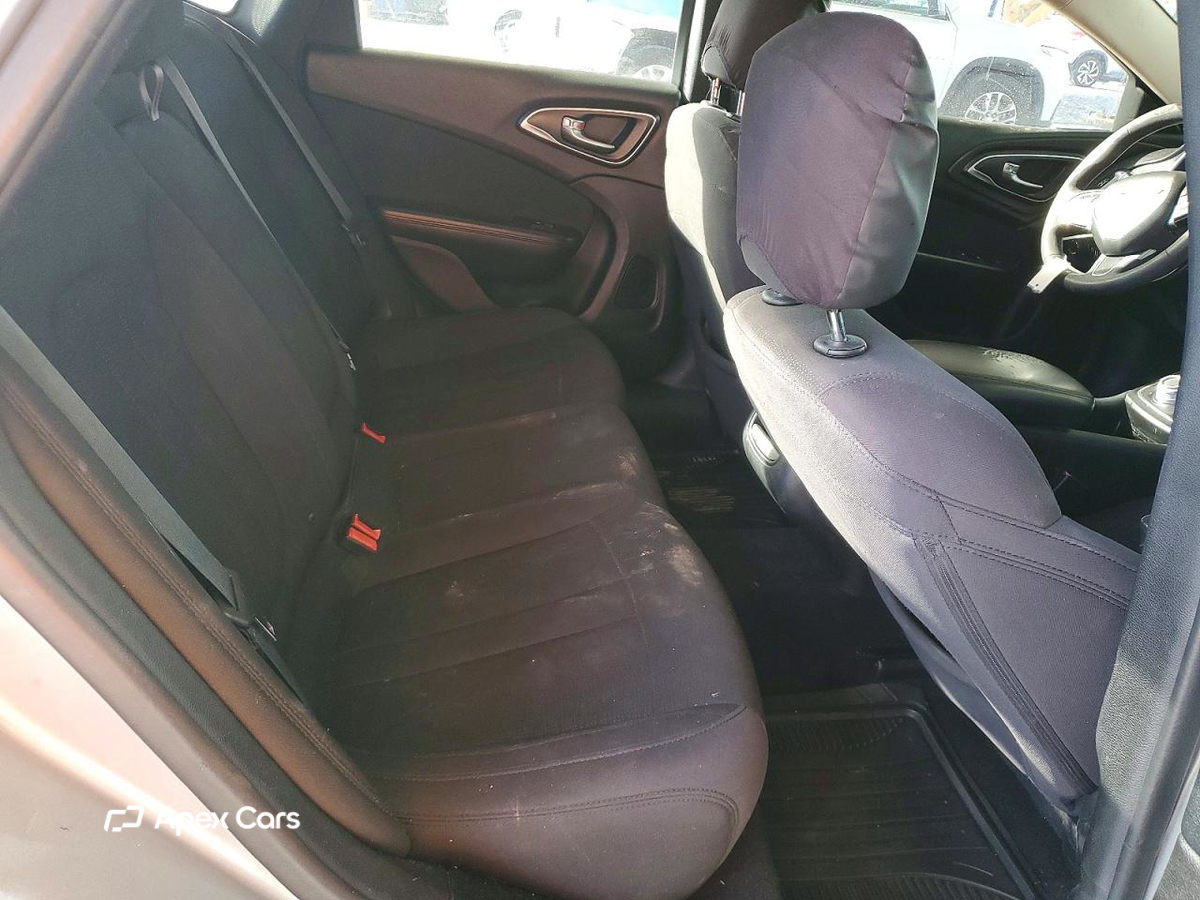 Chrysler 200 2015