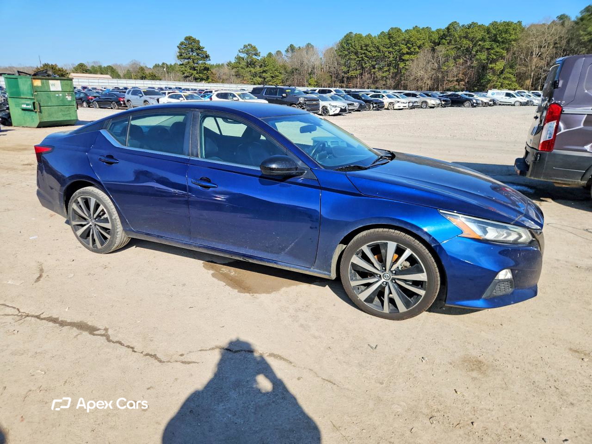 Nissan Altima 2020
