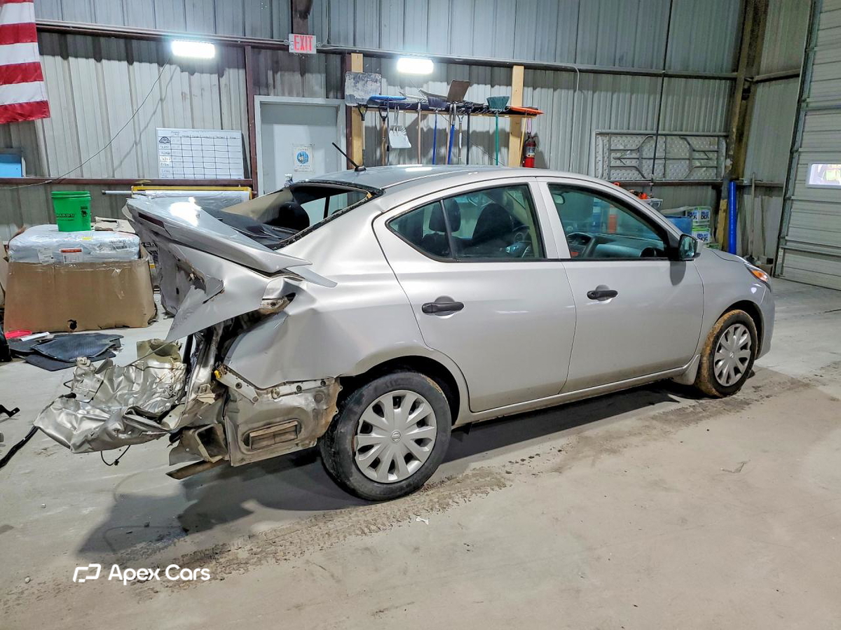 Nissan Versa 2018