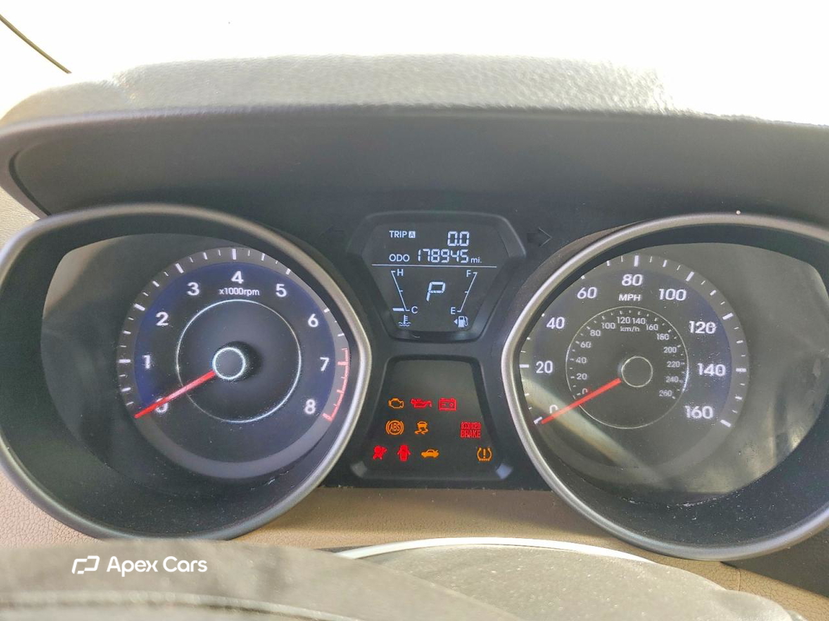 Hyundai Elantra 2013