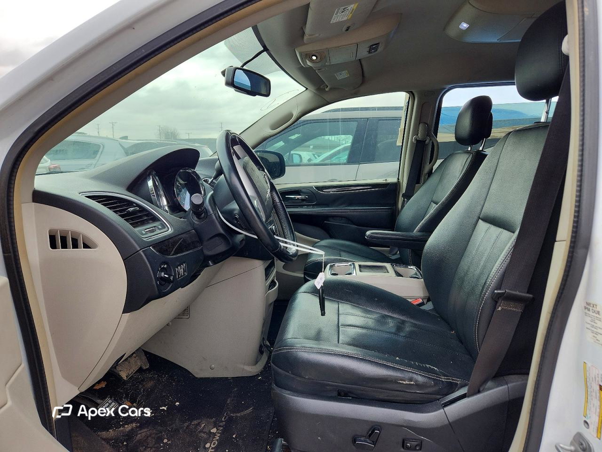 Chrysler Voyager 2016