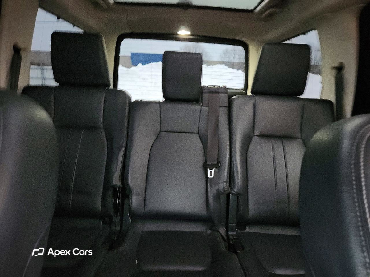 Land Rover LR4 2016