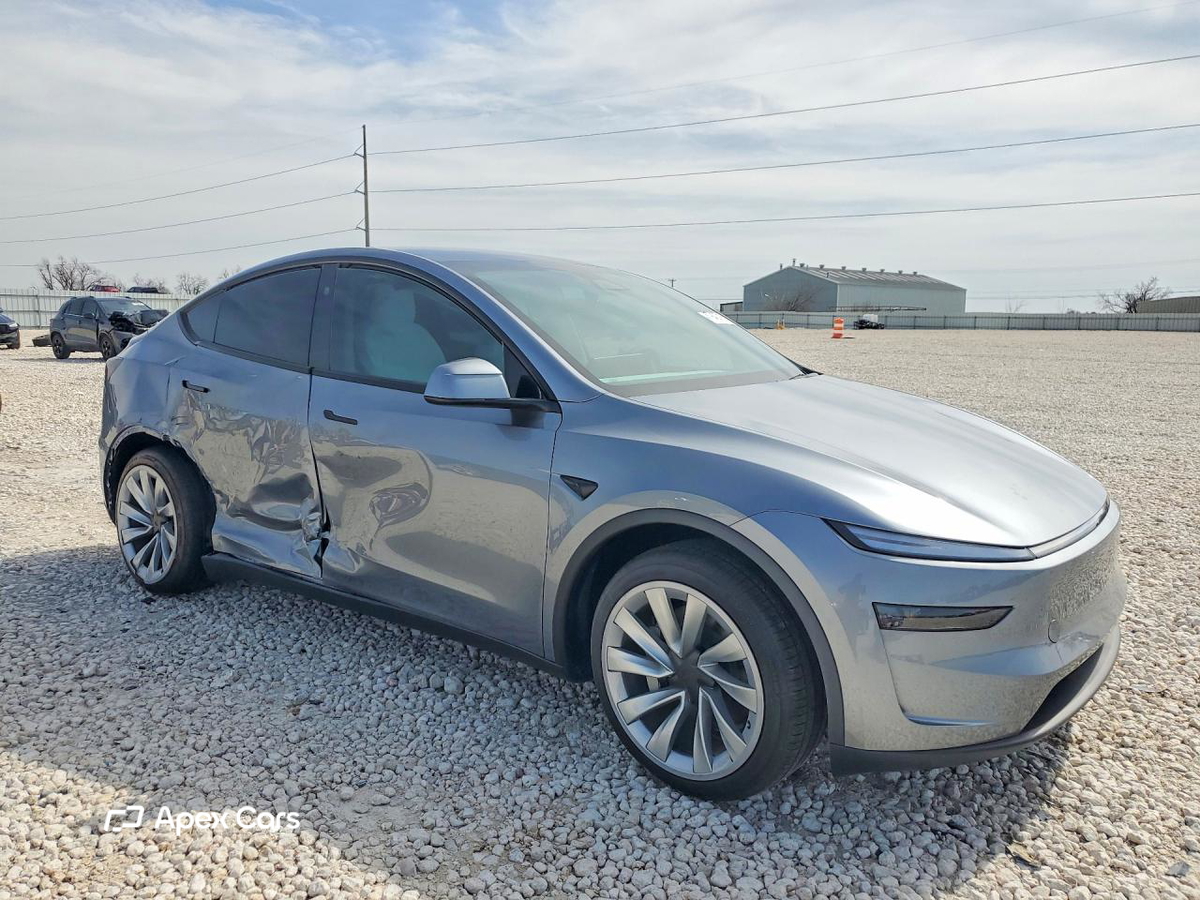Tesla Model Y 2026