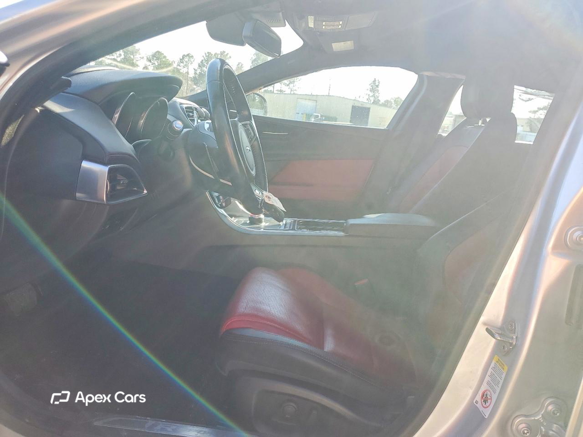 Jaguar XE 2017