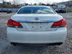 Toyota Avalon 2011
