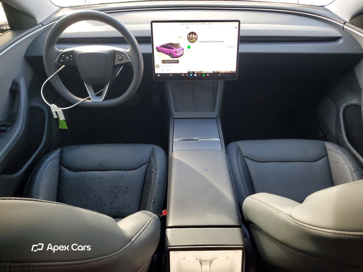 Tesla Model 3 2024