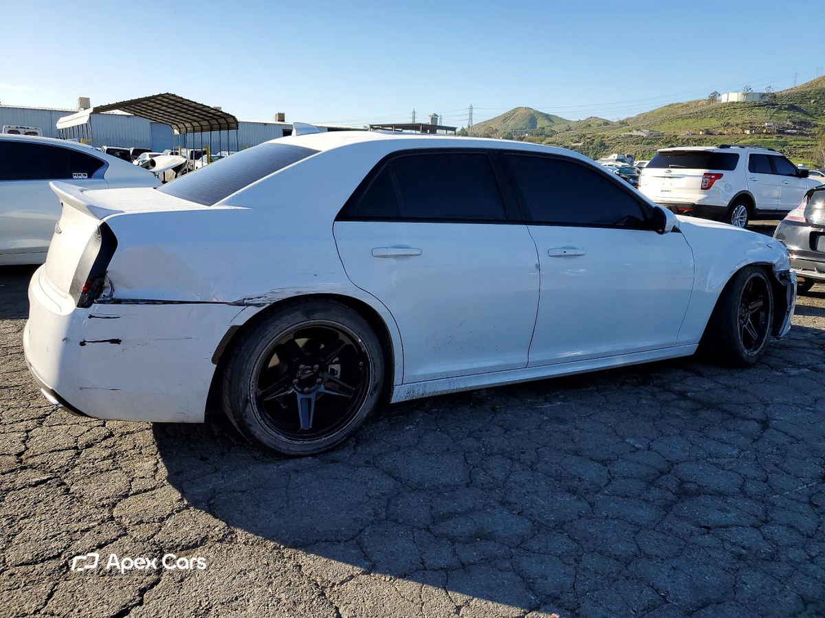Chrysler 300 2022