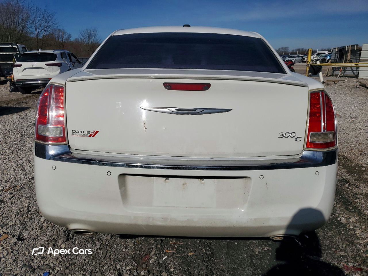 Chrysler 300 2011