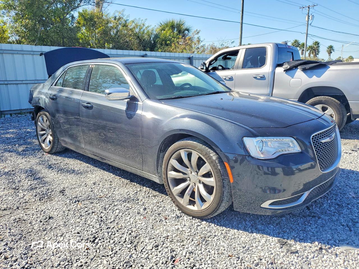 Chrysler 300 2019