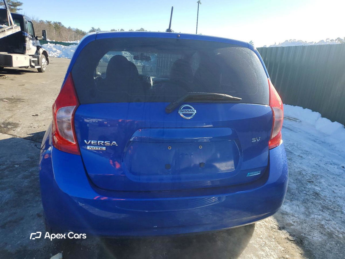 Nissan Versa 2015
