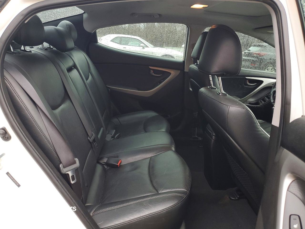 Hyundai Elantra 2013