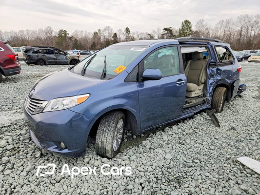 Toyota Sienna 2015 - Image 1 of 14