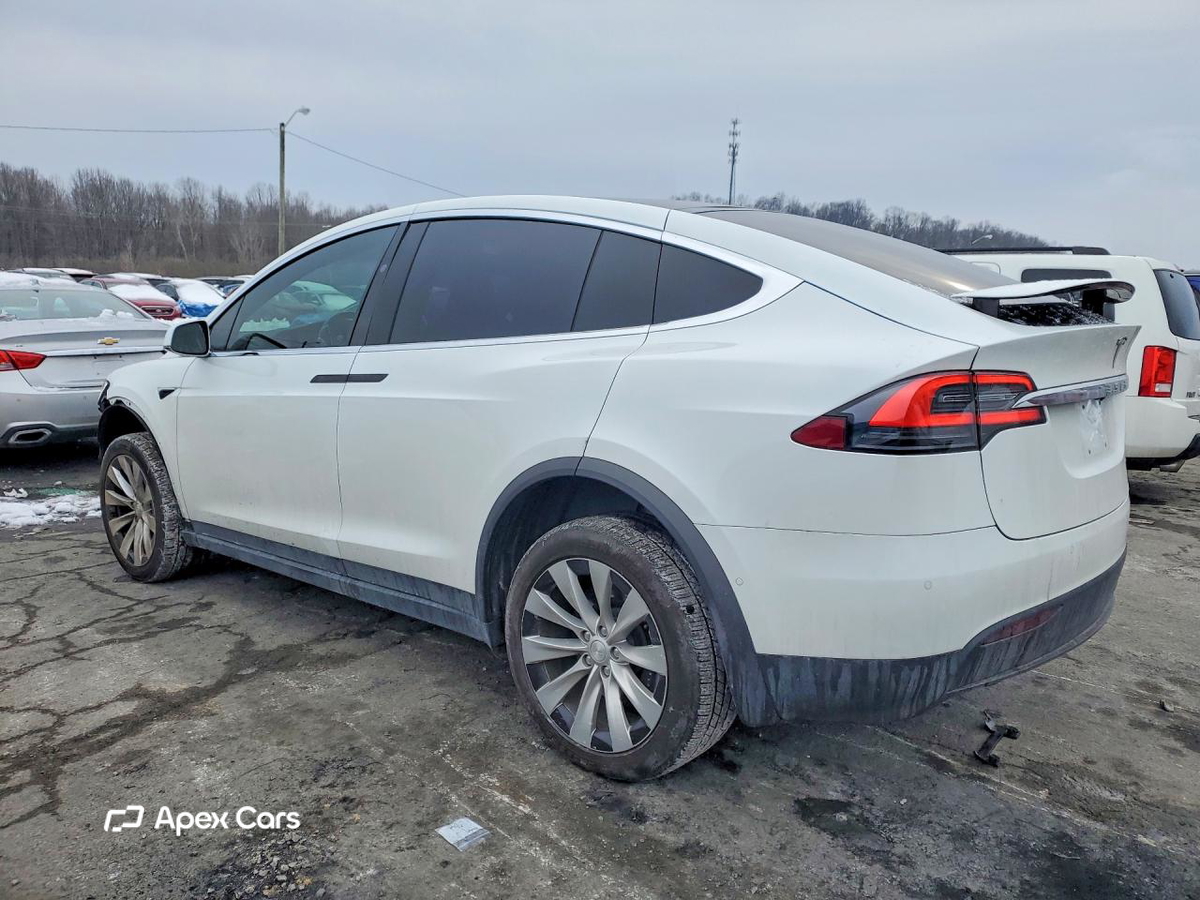 Tesla Model X 2019