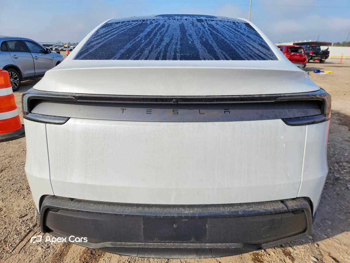 Tesla Model Y 2026