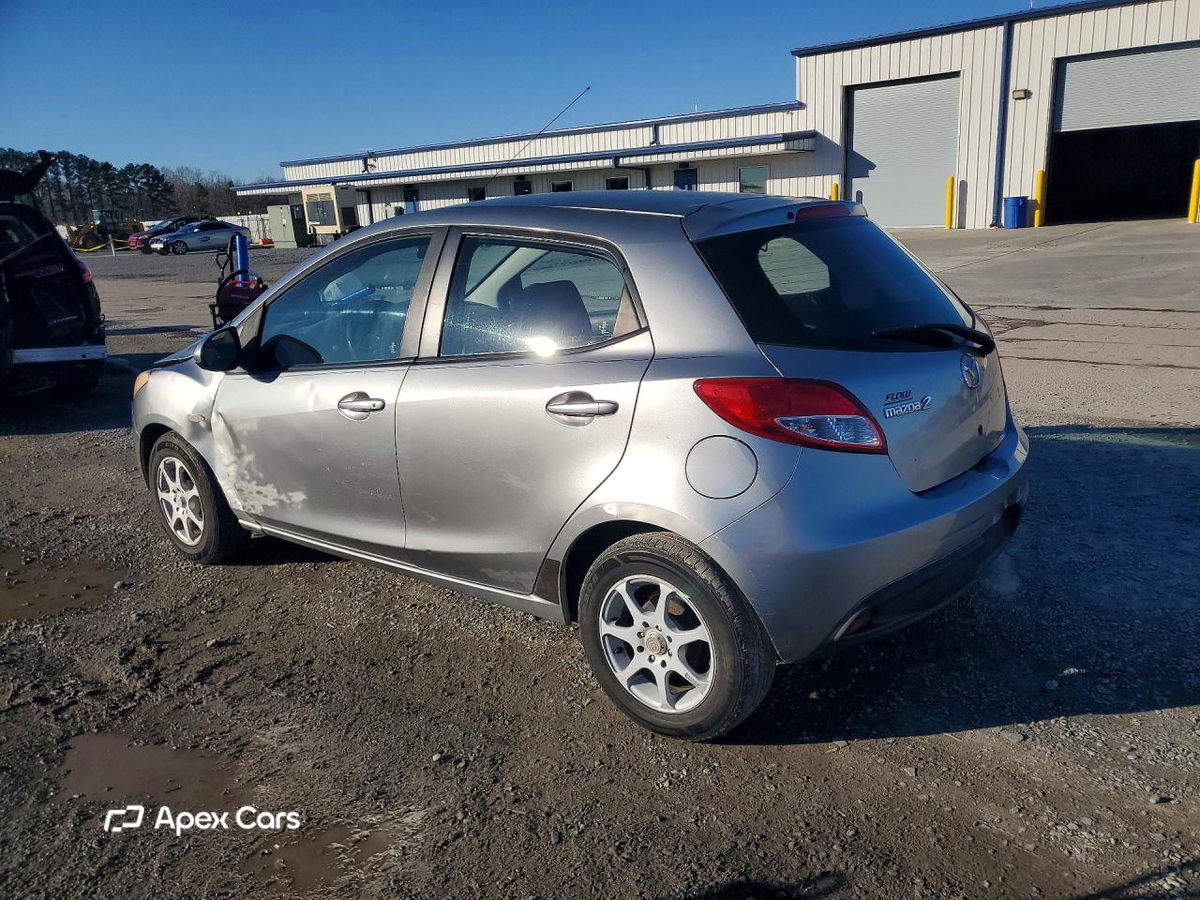 Mazda 2 2011