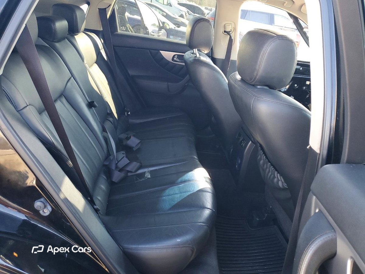 Infiniti FX 2012