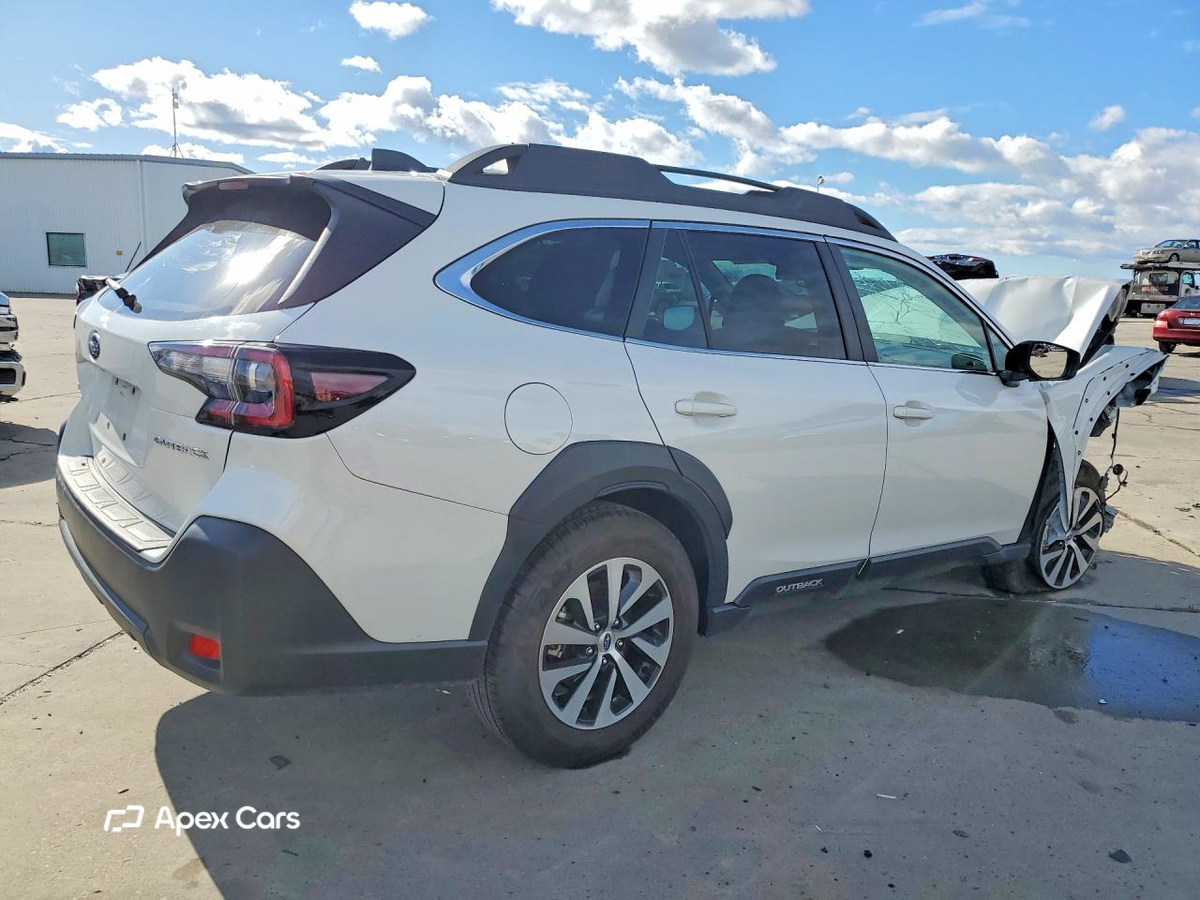 Subaru Outback 2025