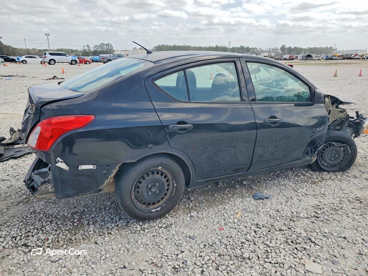 Nissan Versa 2015