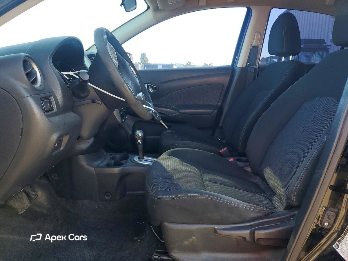 Nissan Versa 2016