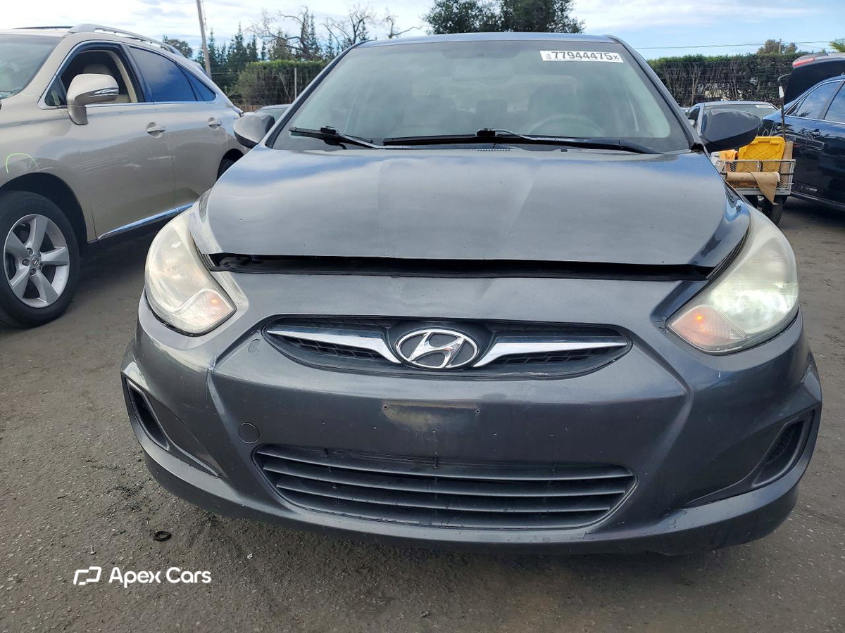 Hyundai Accent 2012