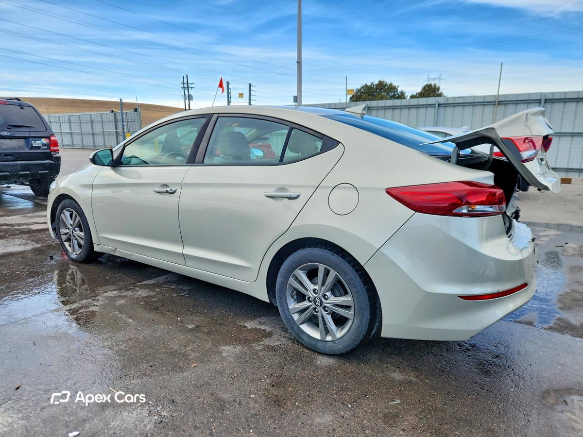 Hyundai Elantra 2017