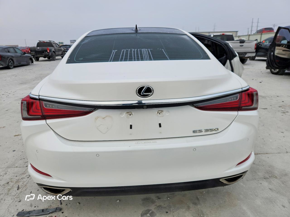 Lexus ES 2020