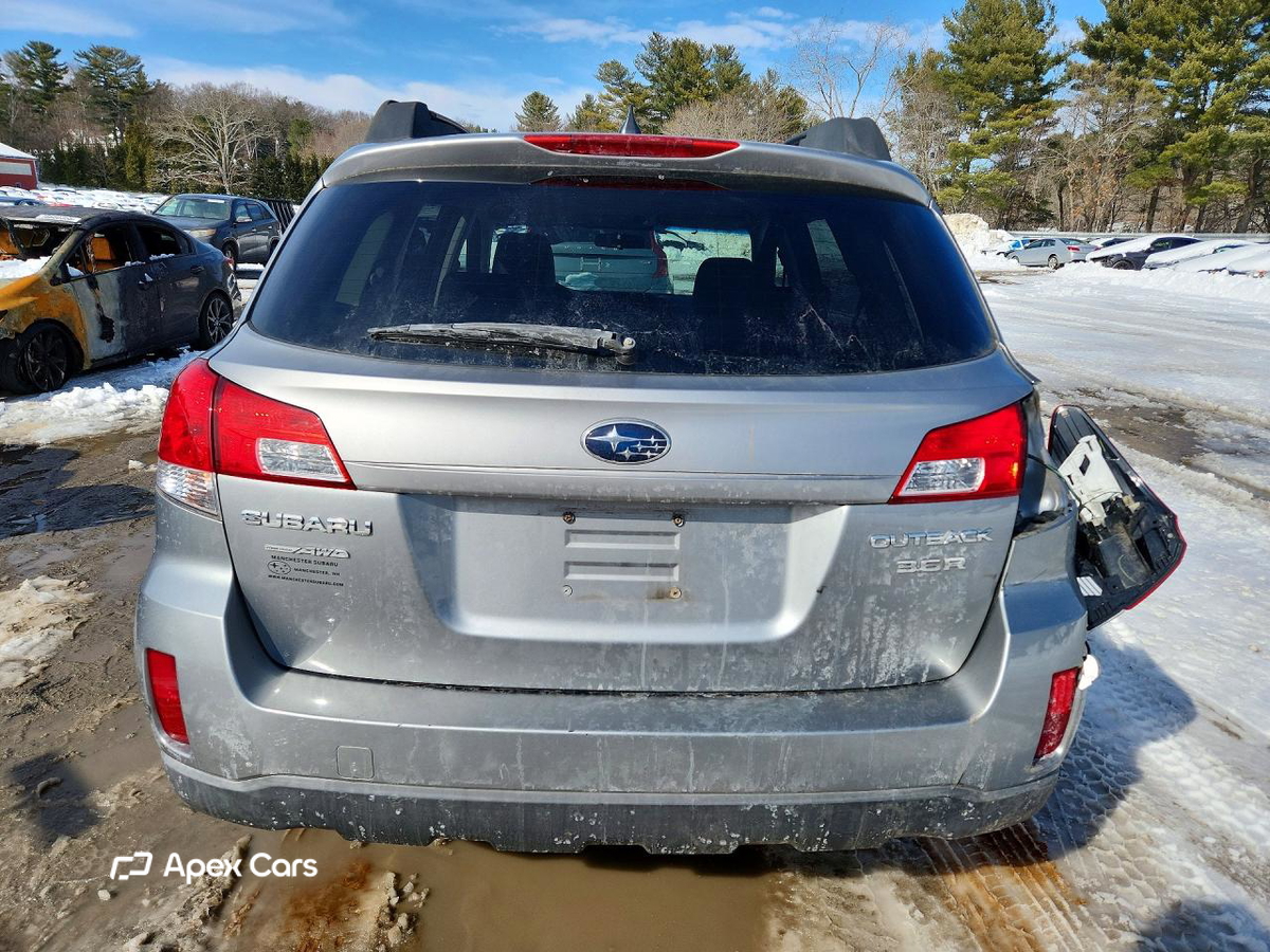 Subaru Outback 2011