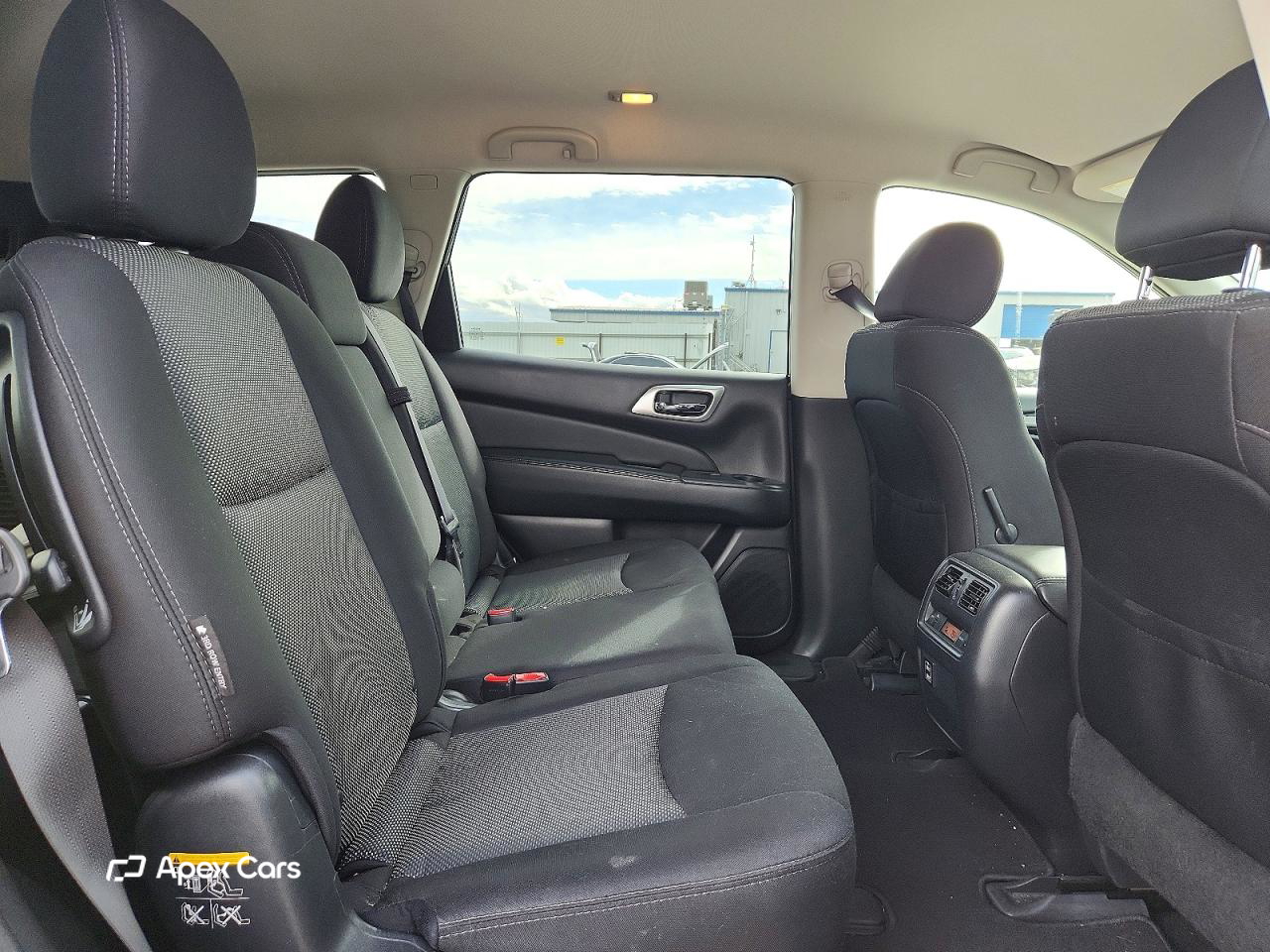 Nissan Pathfinder 2018