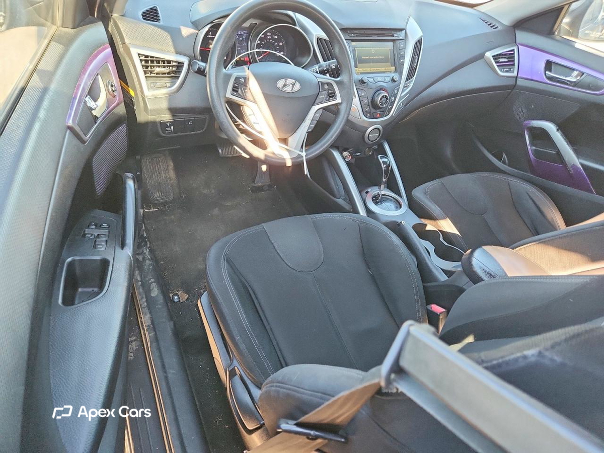 Hyundai Veloster 2012