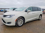 Chrysler Pacifica 2019