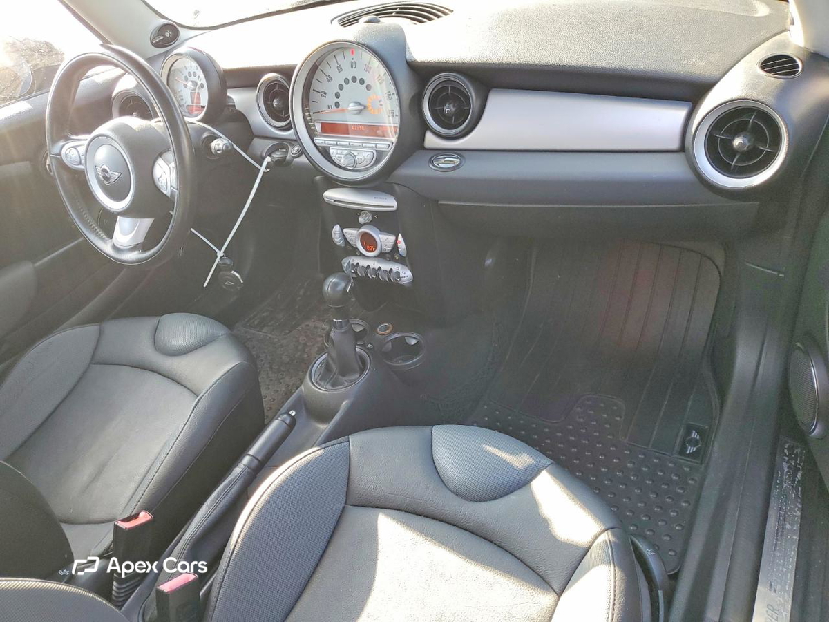 MINI Cooper 2010