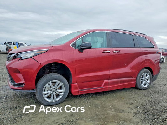 Toyota Sienna 2023 - Image 1 of 13