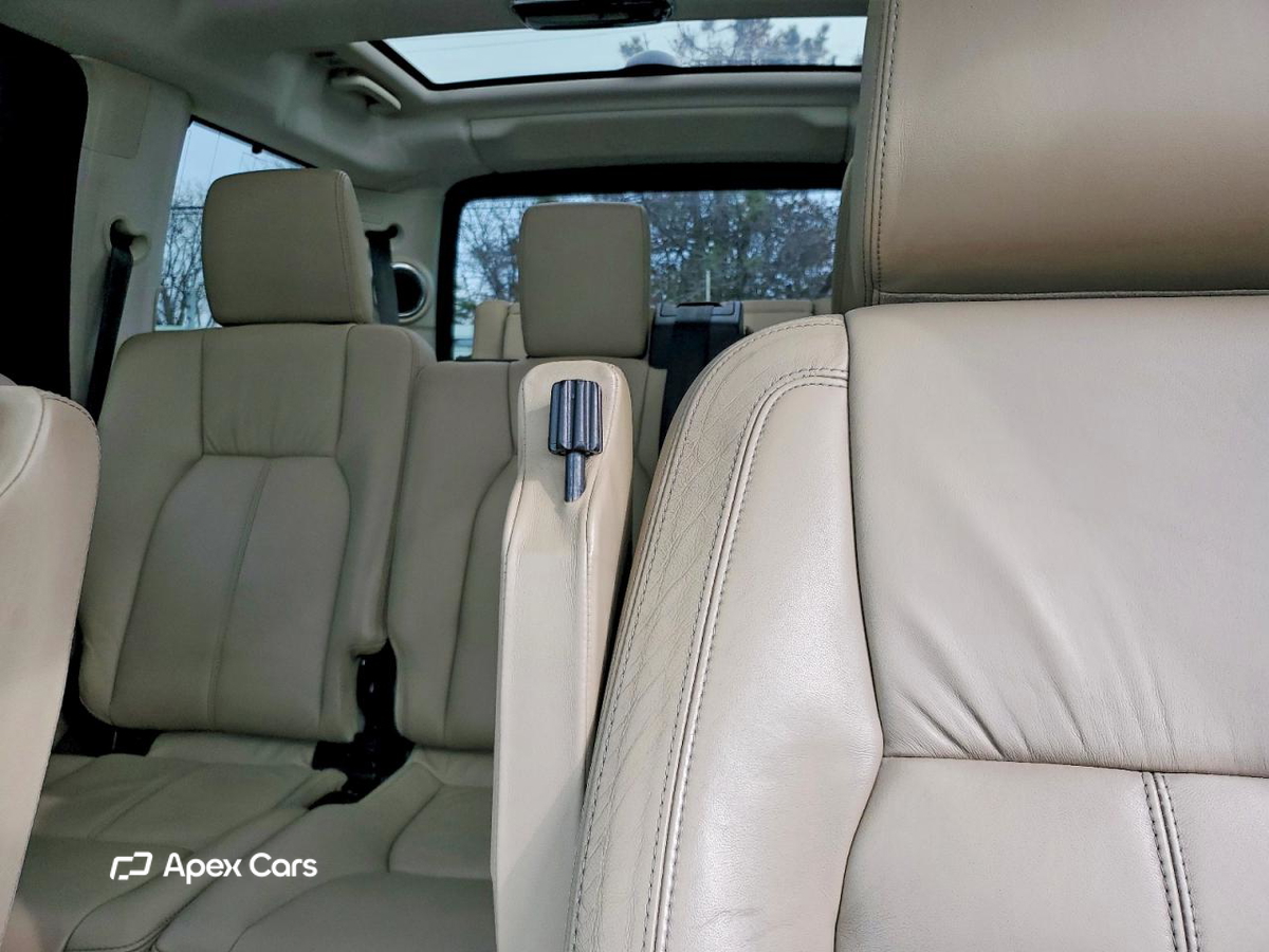 Land Rover LR4 2013