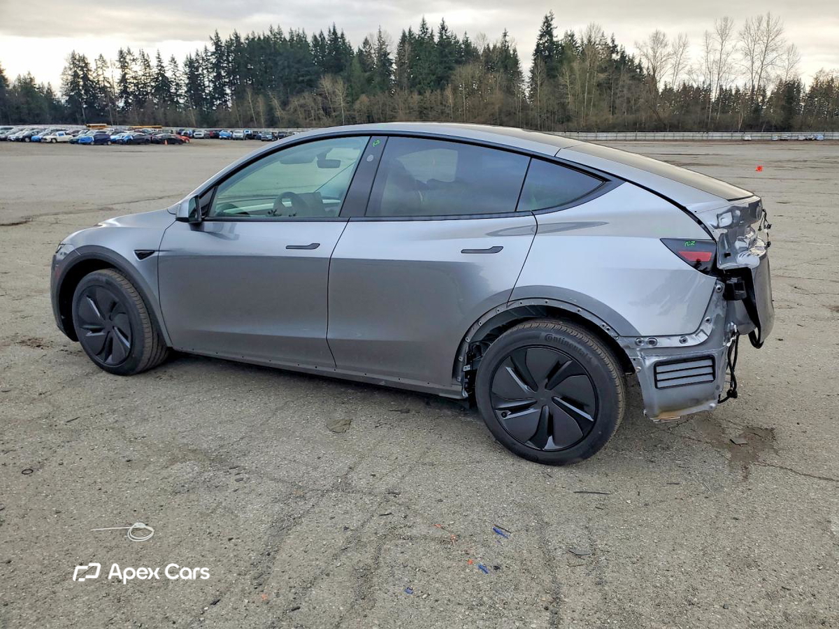 Tesla Model Y 2026