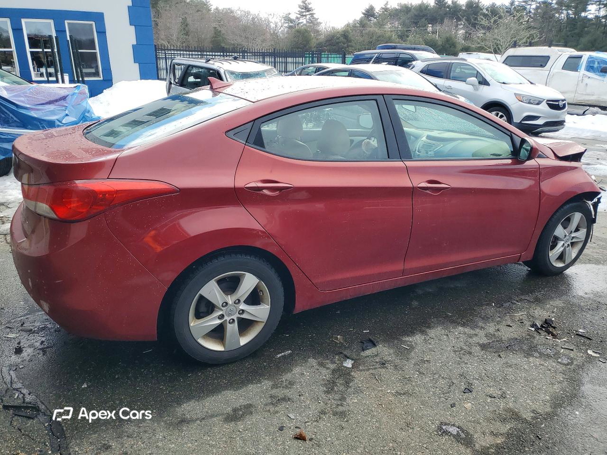 Hyundai Elantra 2011