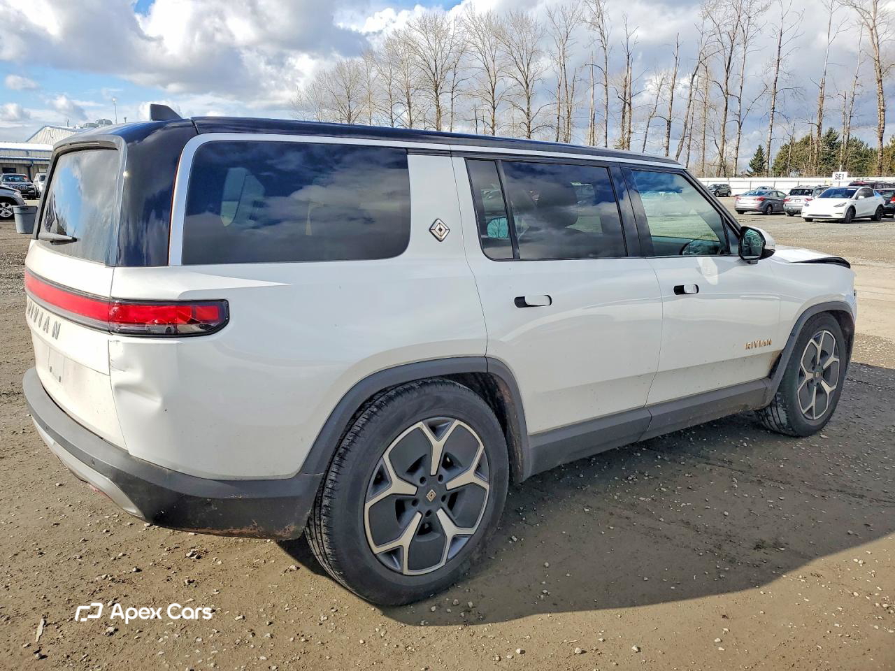 Rivian R1S 2024