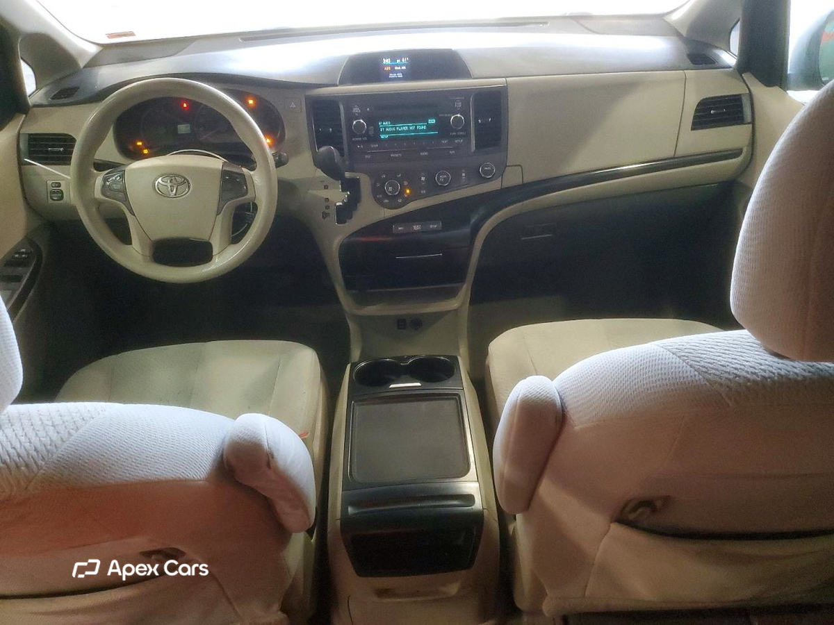 Toyota Sienna 2012