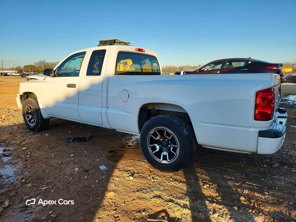 Dodge Dakota 2011