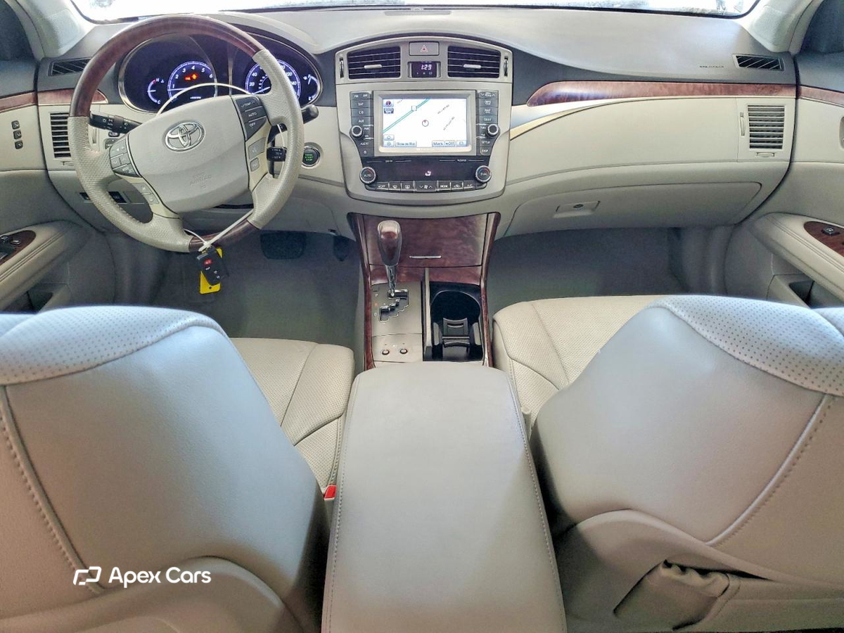 Toyota Avalon 2011