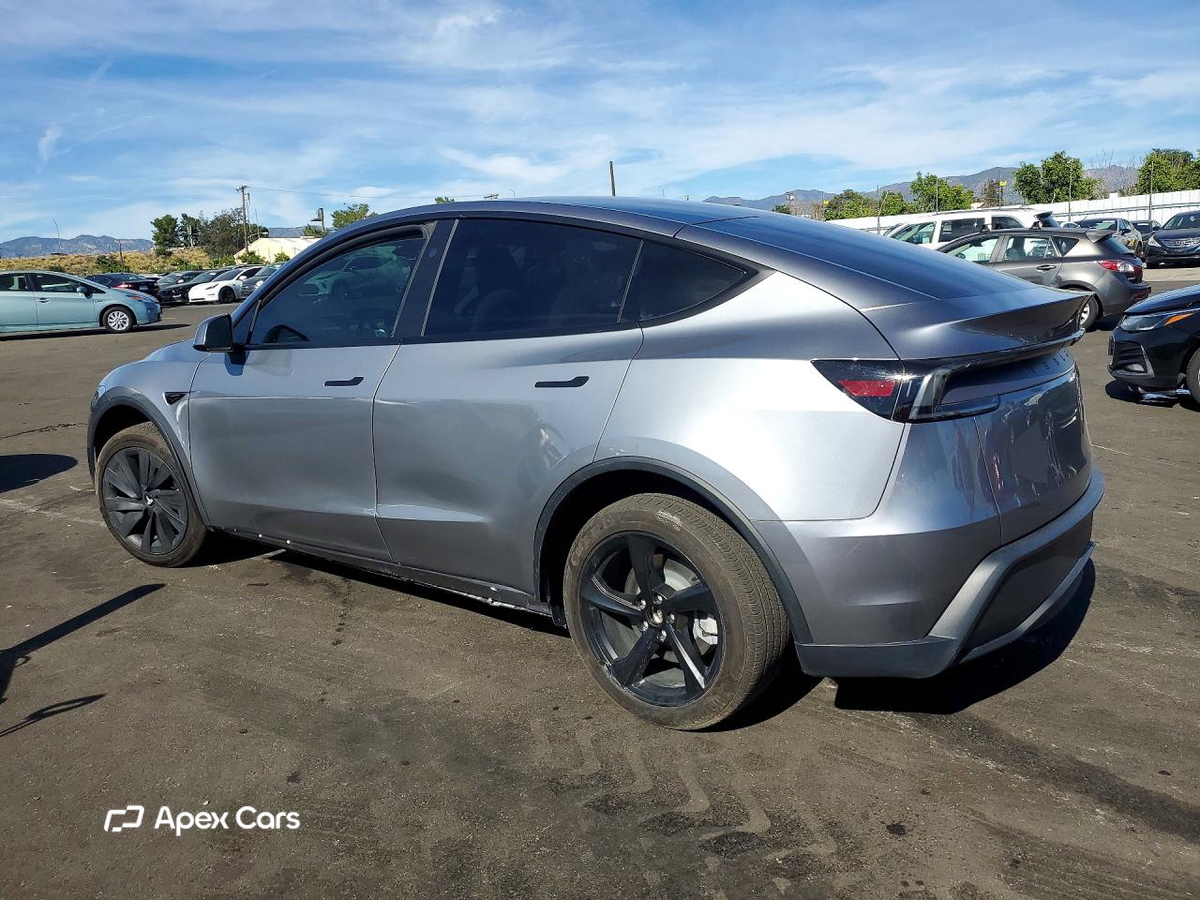 Tesla Model Y 2026