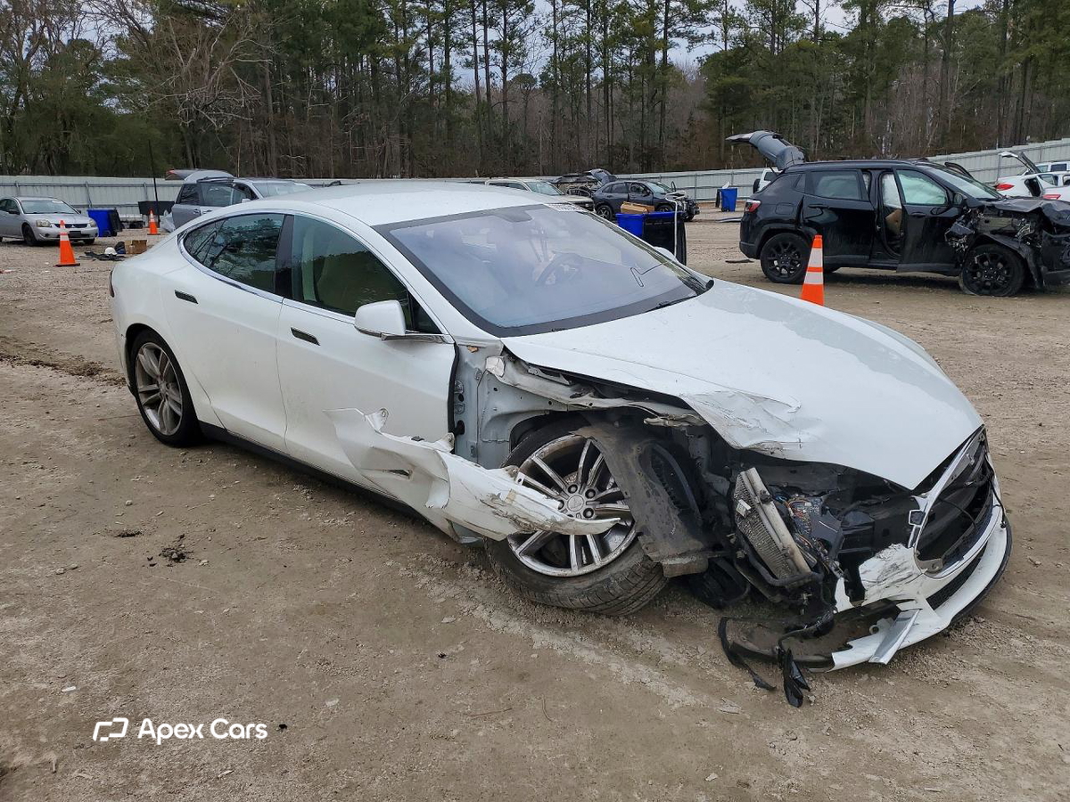 Tesla Model S 2014