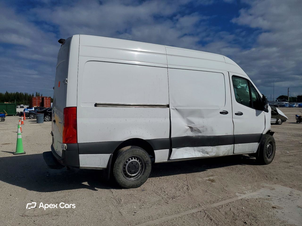 Mercedes-Benz Sprinter 2021