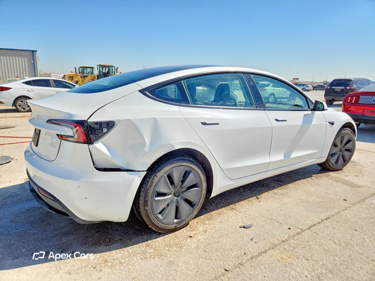 Tesla Model 3 2025
