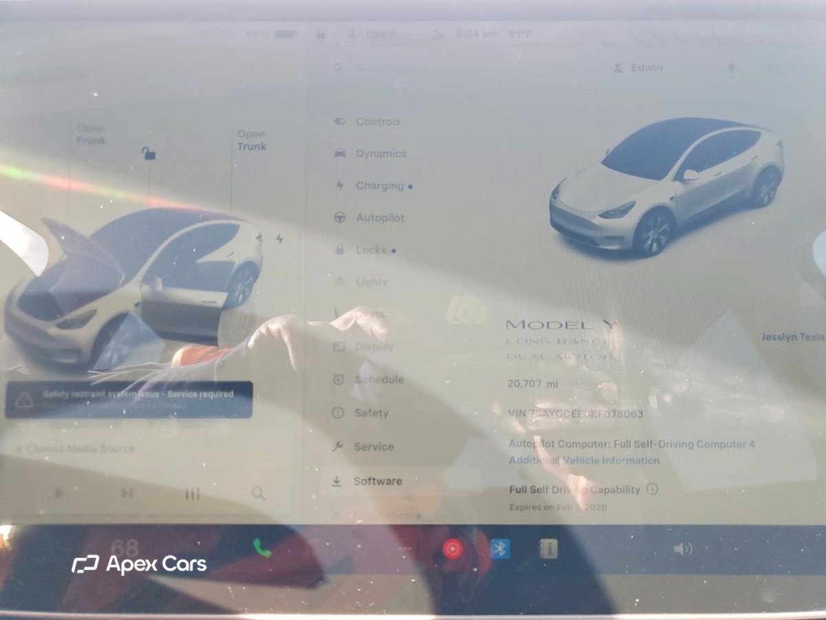 Tesla Model Y 2024