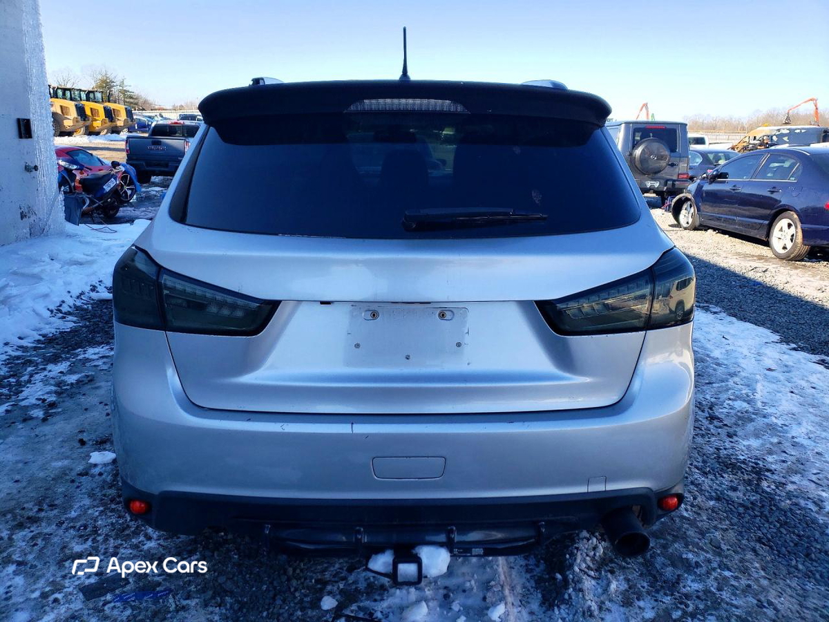 Mitsubishi Outlander 2015