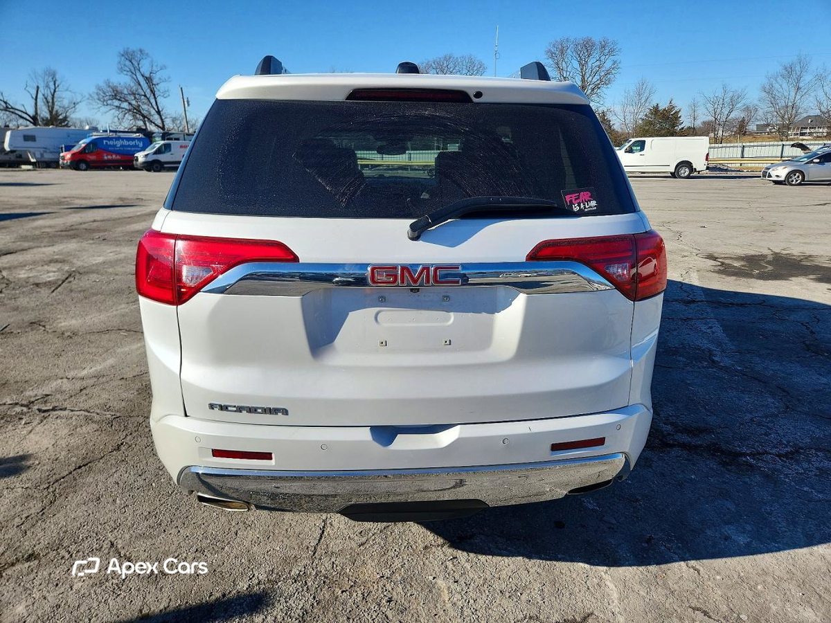 GMC Acadia 2017