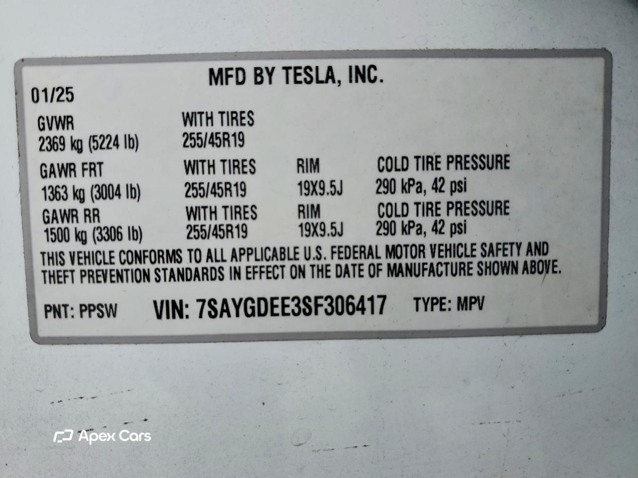 Tesla Model Y 2025