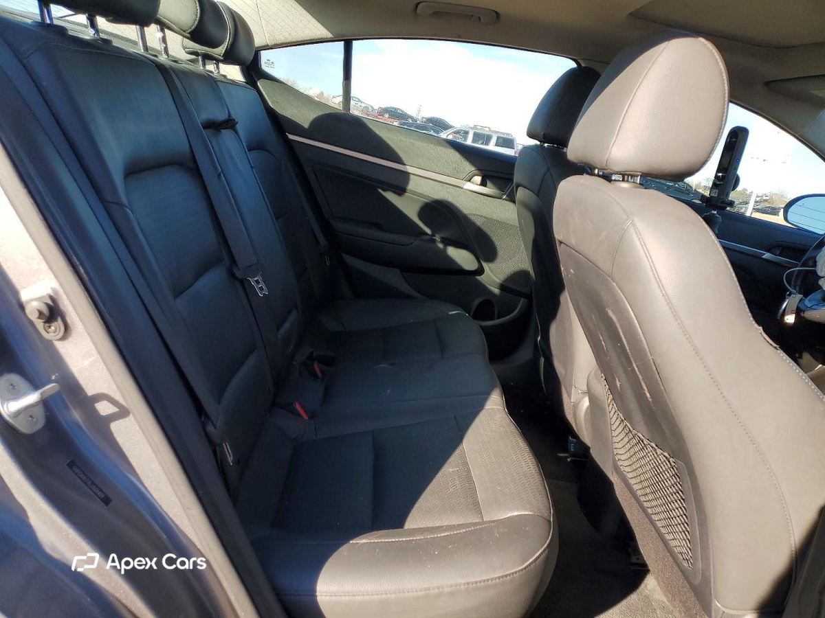 Hyundai Elantra 2020