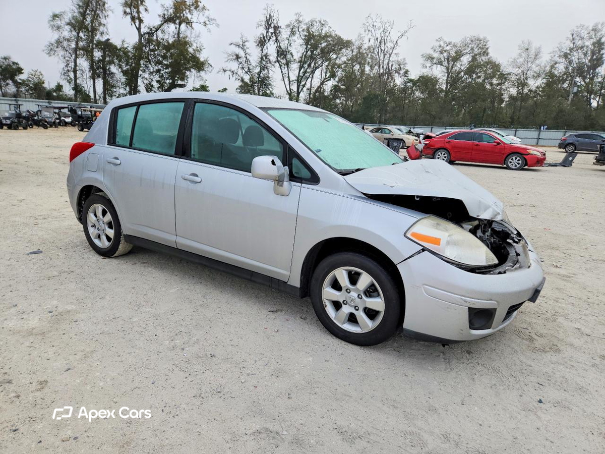 Nissan Versa 2012